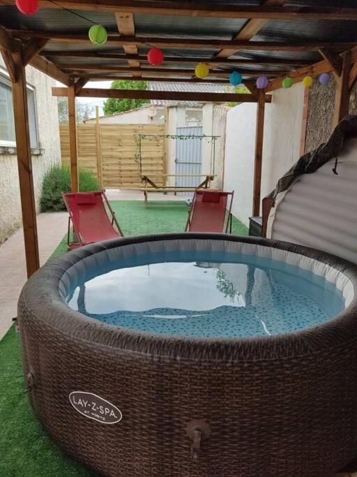 Appartement Velleron-4 Personnes Luaran gambar